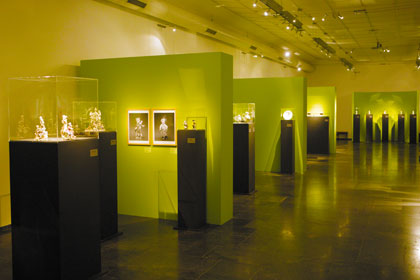 Acrylglashauben und Exponatbeschriftungen - Beispiele Acrylglashauben und Exponatbeschriftungen - Beispiele